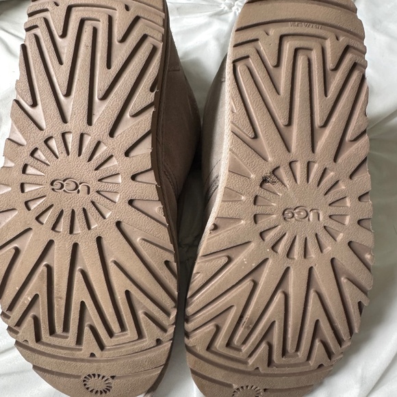 Ugg Niemeyer Chukka Boot W8 - Picture 2 of 6